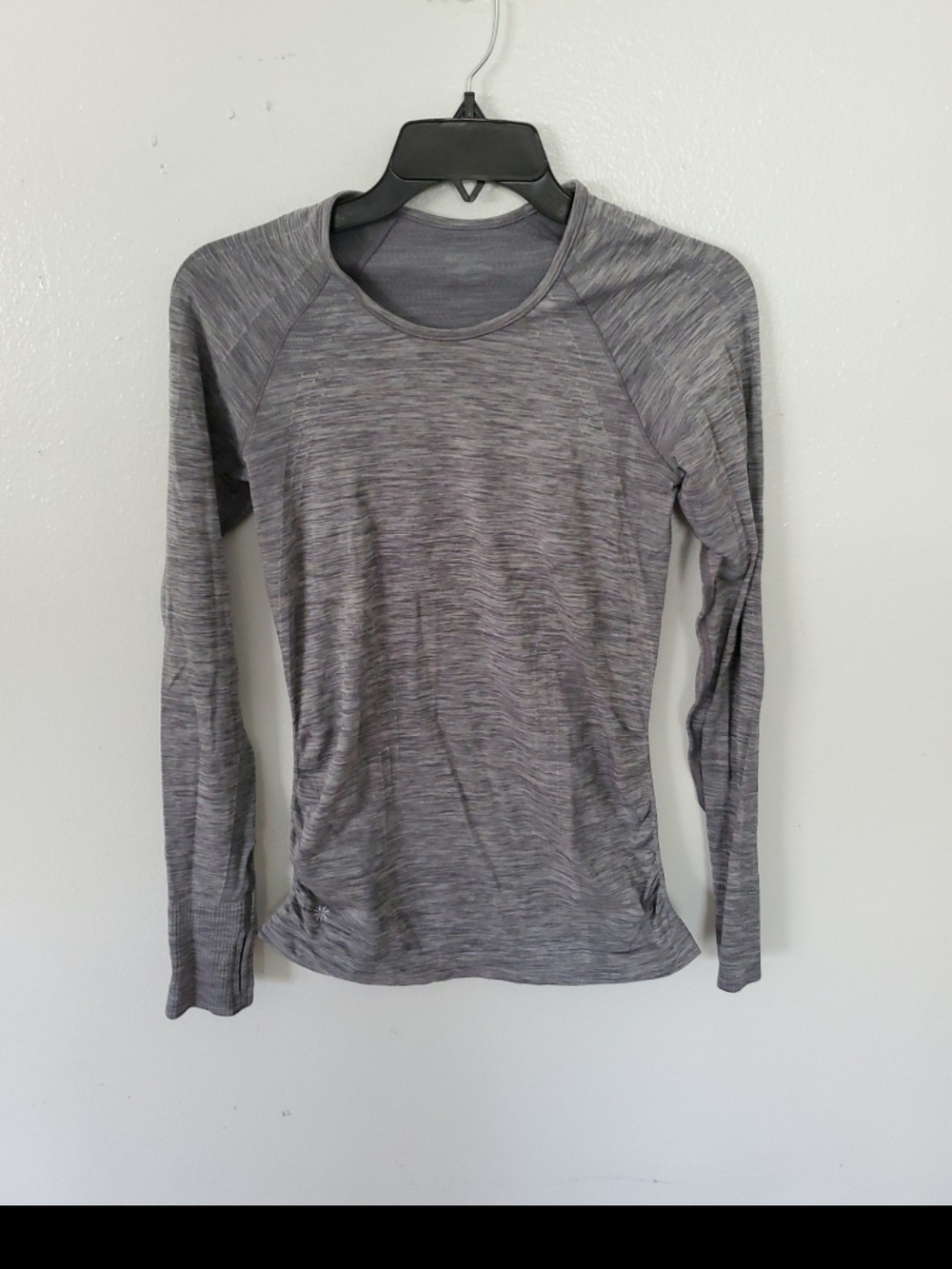 Athleta Heathered Gray Long-Sleeve Performance Tee